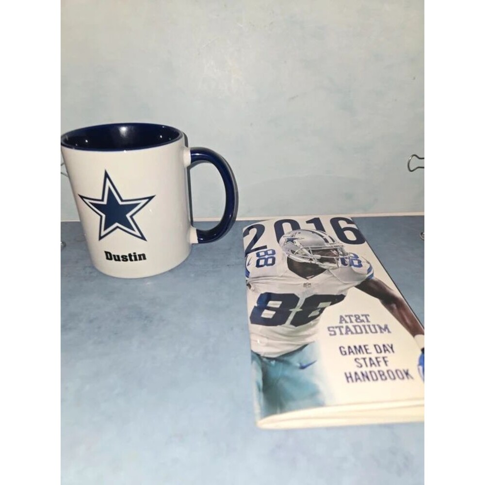 Dallas Cowboys Collectible Lot of 2 (MT-4)